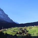 Excellent Flat With A Fantastic View Of The Eiger! Lägenhet Grindelwald