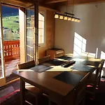 Excellent Flat With A Fantastic View Of The Eiger! Lägenhet *